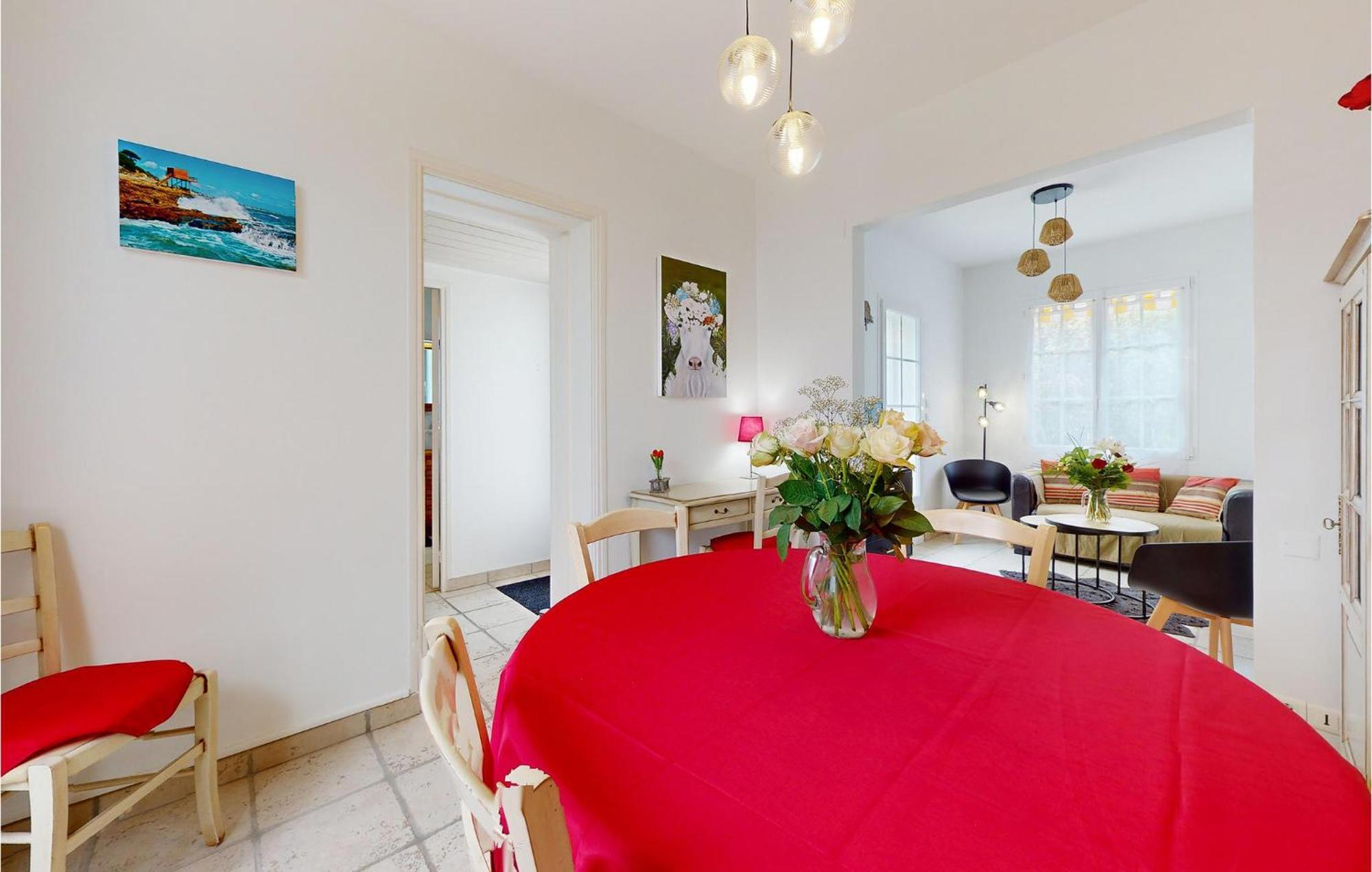 2 Bedroom Gorgeous In Royan