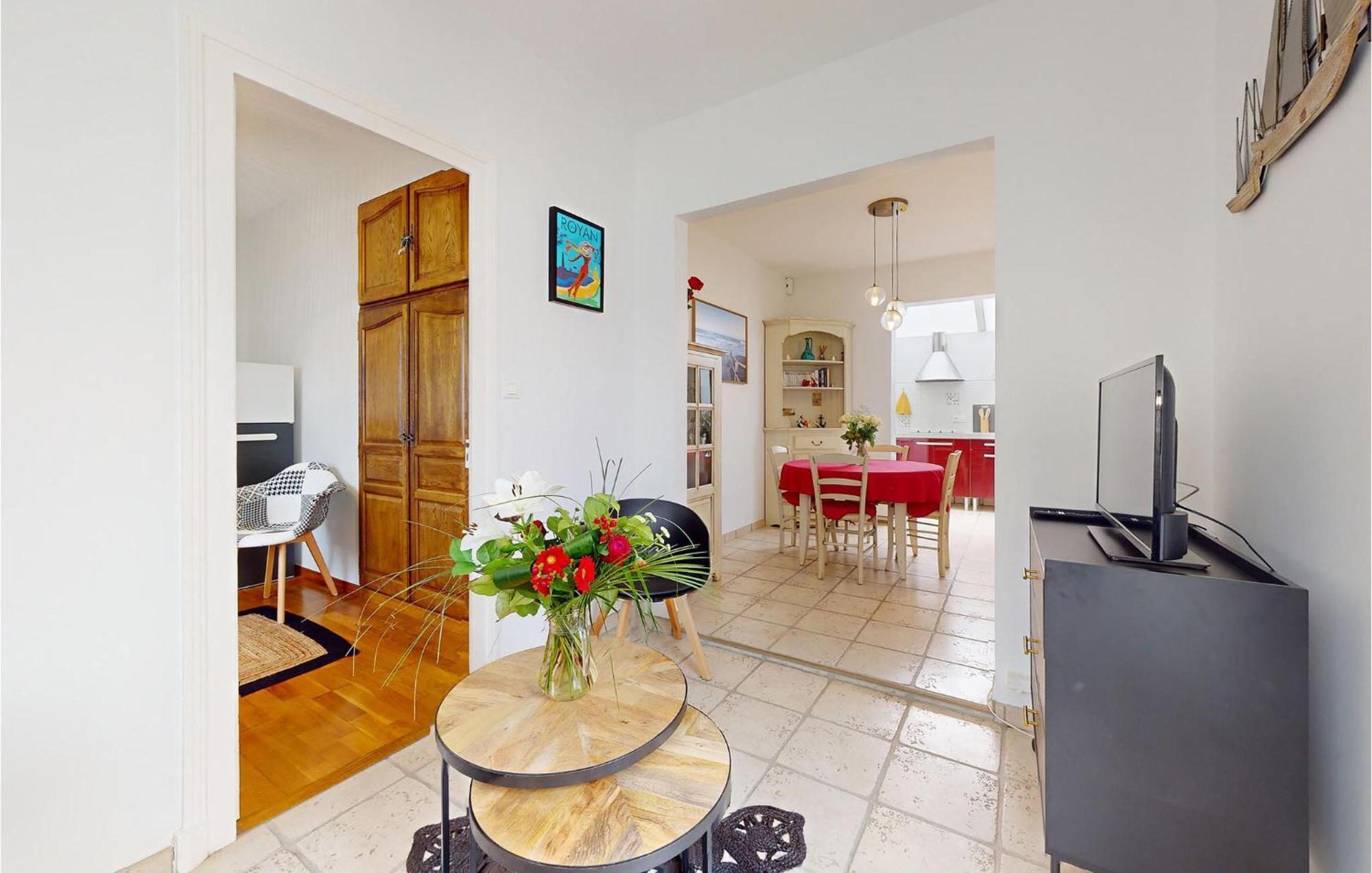 2 Bedroom Gorgeous In * Royan