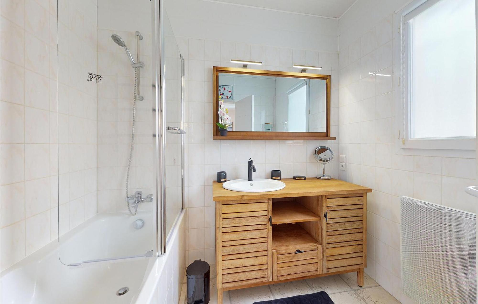 2 Bedroom Gorgeous In Hébergement de vacances