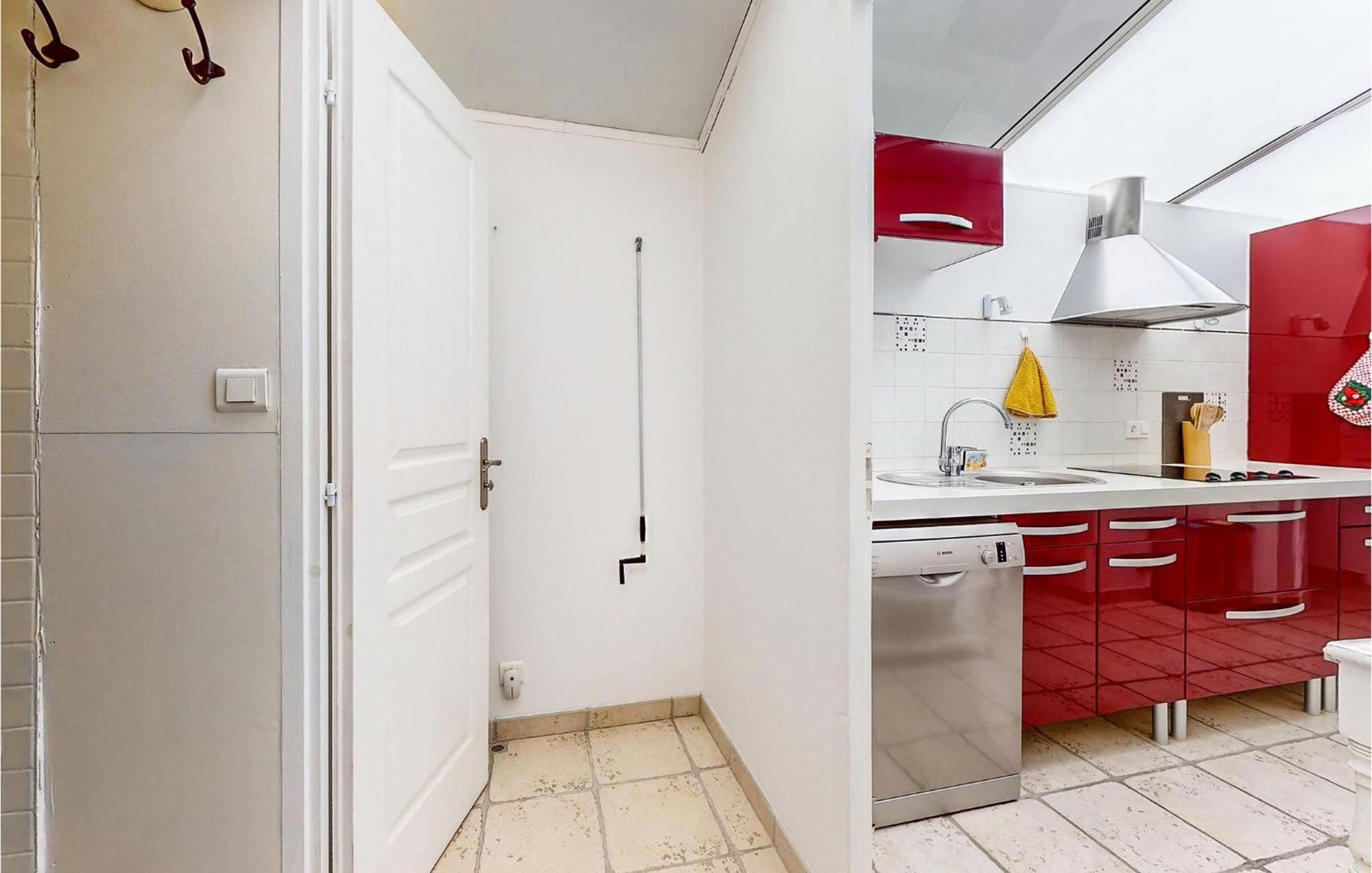 2 Bedroom Gorgeous In Hébergement de vacances *
